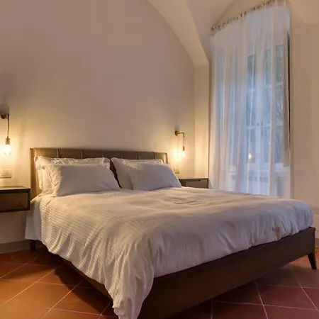 Palazzo Salvecchio 4*