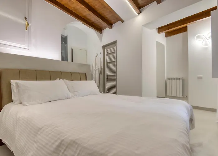 Palazzo Salvecchio ゲストハウス 4*